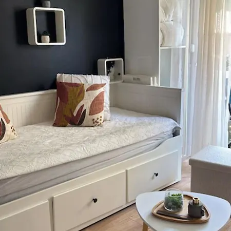 Charming For Two With Balcony In * أنتيب