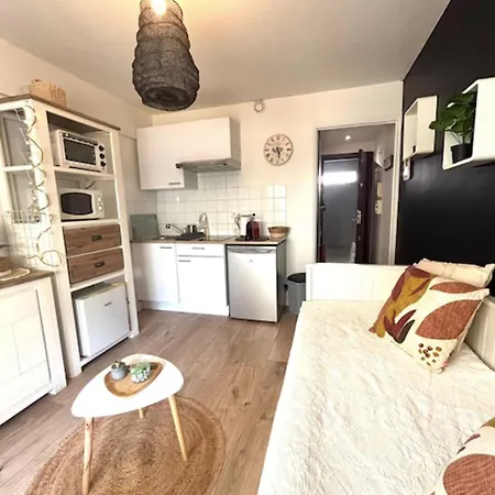 Appartement Charming For Two With Balcony In